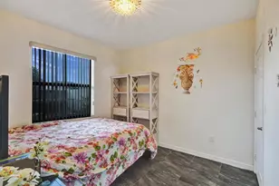 10396 W 34th Ln, Hialeah, FL 33018 - Photo 14