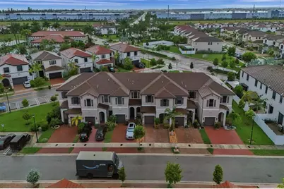 10396 W 34th Ln, Hialeah, FL 33018 - Photo 54