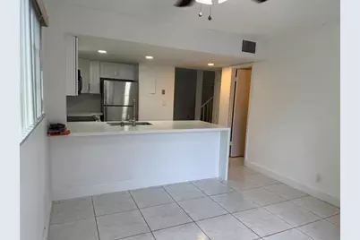 8031  Lagos De Campo Blvd, Unit #L-3, Tamarac, FL 33321 - Photo 4