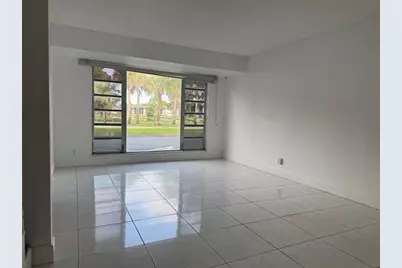 8031  Lagos De Campo Blvd, Unit #L-3, Tamarac, FL 33321 - Photo 6