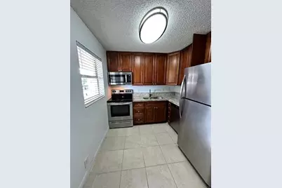 305 NE 16th St, Unit #B7, Fort Lauderdale, FL 33304 - Photo 4