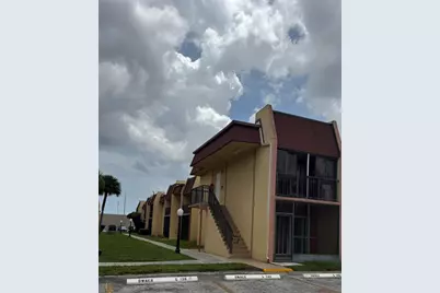 2850 NW 55th Ave, Unit #2D, Lauderhill, FL 33313 - Photo 2