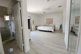 8885 NW 175th St, Hialeah, FL 33018 - Photo 16