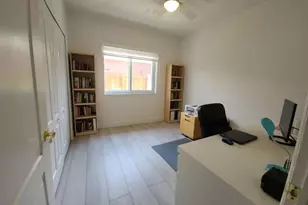 8885 NW 175th St, Hialeah, FL 33018 - Photo 22