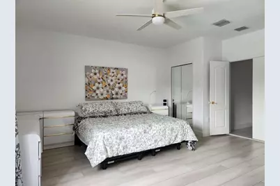 8885 NW 175th St, Hialeah, FL 33018 - Photo 14