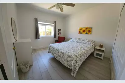 8885 NW 175th St, Hialeah, FL 33018 - Photo 20