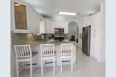 8885 NW 175th St, Hialeah, FL 33018 - Photo 12