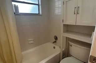 8105 NW 61st St, Tamarac, FL 33321 - Photo 14