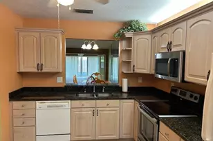 4210 Lucerne Villas Ln, Lake Worth, FL 33467 - Photo 2