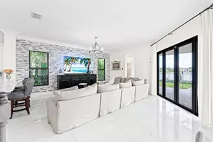 647 Edgebrook Ln, West Palm Beach, FL 33411 - Photo 16