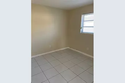 4117 SW 24th St, Fort Lauderdale, FL 33317 - Photo 4