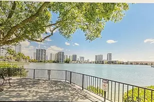 2750 NE 183rd St, Aventura, FL 33160 - Photo 10