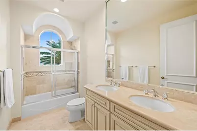 2637 NE 28th Ct, Lighthouse Point, FL 33064 - Photo 16