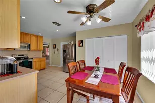 9802 NW 75th Ct, Tamarac, FL 33321 - Photo 28