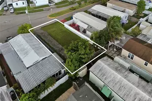 601 NW 215th Ave, Pembroke Pines, FL 33029 - Photo 4