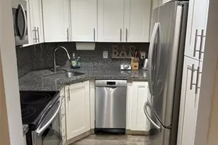 3200 NE 7th Ct, Pompano Beach, FL 33062 - Photo 2