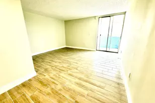 5050 NW 7th St, Miami, FL 33126 - Photo 16