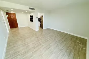 5050 NW 7th St, Miami, FL 33126 - Photo 14