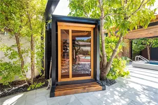 1521 NE 3rd Ave, Fort Lauderdale, FL 33304 - Photo 28