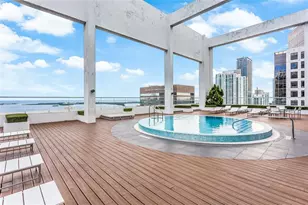55 SE 6th St, Miami, FL 33131 - Photo 4