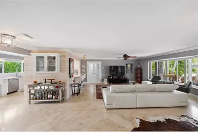 2761 NE 57th Ct, Fort Lauderdale, FL 33308 - Photo 14