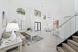 8340 NW 167th Terrace, Miami Lakes, FL 33016 - Photo 12