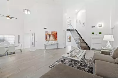 8340 NW 167th Ter, Miami Lakes, FL 33016 - Photo 10