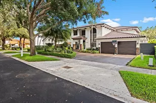 8340 NW 167th Terrace, Miami Lakes, FL 33016 - Photo 6