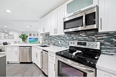 8340 NW 167th Ter, Miami Lakes, FL 33016 - Photo 22