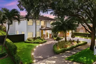 8340 NW 167th Terrace, Miami Lakes, FL 33016 - Photo 2