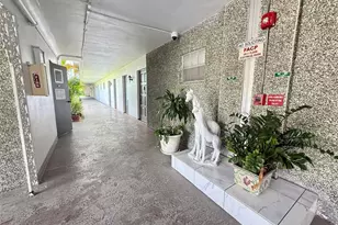 1201 Hillcrest Ct, Hollywood, FL 33021 - Photo 4