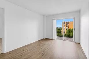 4801 NW 7th St, Miami, FL 33126 - Photo 10