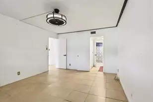 7897 Golf Cir Dr, Margate, FL 33063 - Photo 24