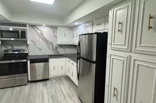 800 Parkview Dr, Hallandale Beach, FL 33009 - Photo 10