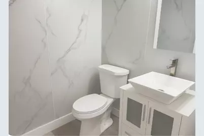 800  Parkview Dr, Unit #725, Hallandale Beach, FL 33009 - Photo 6