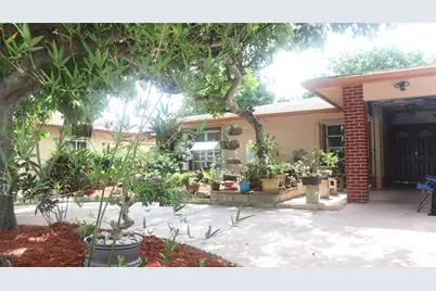 8261 NW 66th Ter, Tamarac, FL 33321 - Photo 24