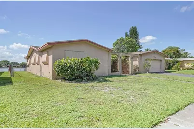 8720  Pasadena Blvd, Pembroke Pines, FL 33024 - Photo 10