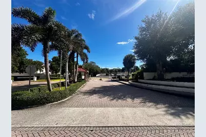 608 NW 13th St, Unit #15, Boca Raton, FL 33486 - Photo 1