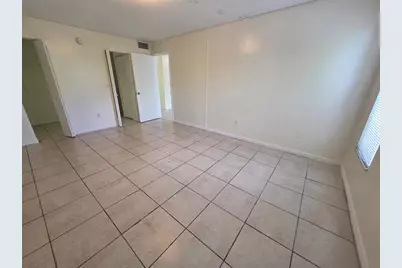 2800 NW 56th Ave, Unit #E302, Lauderhill, FL 33313 - Photo 6