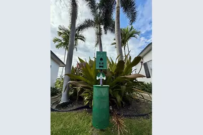 3210  Canal Dr, Unit #8, Pompano Beach, FL 33062 - Photo 12