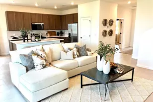 5477 NW Camberly Ct, Port Saint Lucie, FL 34987 - Photo 4