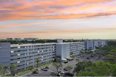 5700 NW 2nd Ave, Unit #704, Boca Raton, FL 33487 - Photo 2