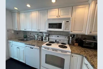 333 NE 21st Ave, Unit #318, Deerfield Beach, FL 33441 - Photo 8