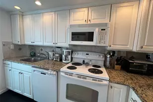 333 NE 21st Ave Unit, Deerfield Beach, FL 33441 - Photo 8