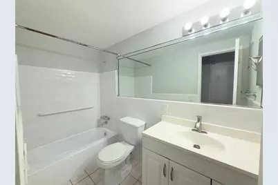 600  Layne Blvd, Unit #117, Hallandale Beach, FL 33009 - Photo 6