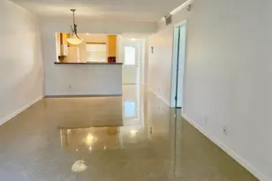 608 SW Natura Blvd, Deerfield Beach, FL 33441 - Photo 4