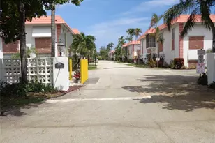 3550 NW 8th Ave Unit, Pompano Beach, FL 33064 - Photo 2