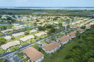 1217 S Lakes End Dr, Fort Pierce, FL 34982 - Photo 38