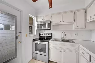 2111 NE 42nd Ct, Lighthouse Point, FL 33064 - Photo 2