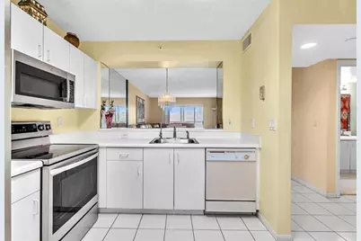 9560  Weldon Cir, Unit #J413, Tamarac, FL 33321 - Photo 6